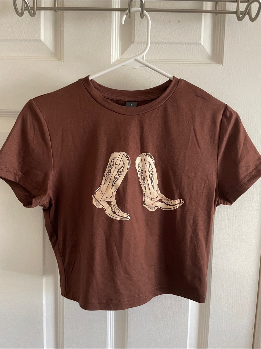 SHEIN Brown Cowboy Boot Graphic Crop Tee - Women S